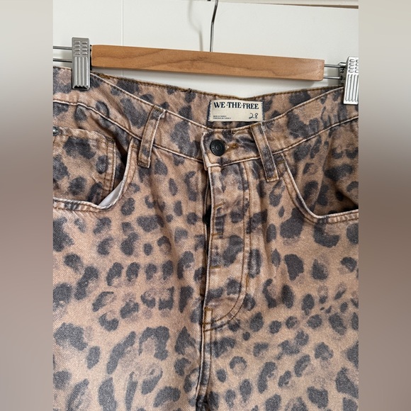 Free People We The Free Good Luck Printed Barrel Jeans - Picture 4 of 7